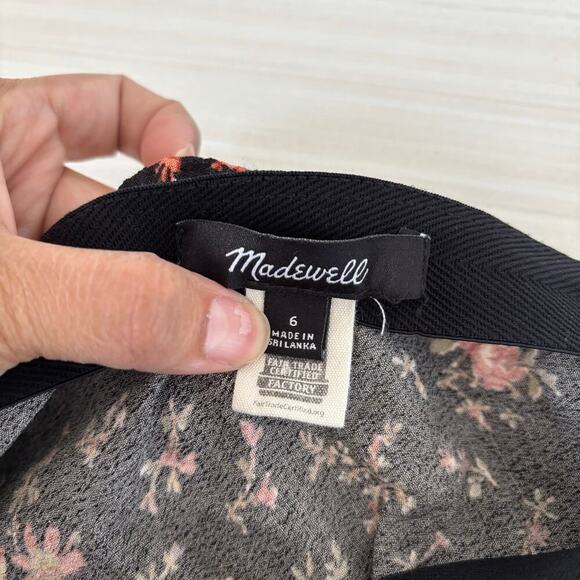 Madewell Flounce Hem Mini Skirt Size 6 Fresh Spring Black Lightweight Pull On - Picture 9 of 9